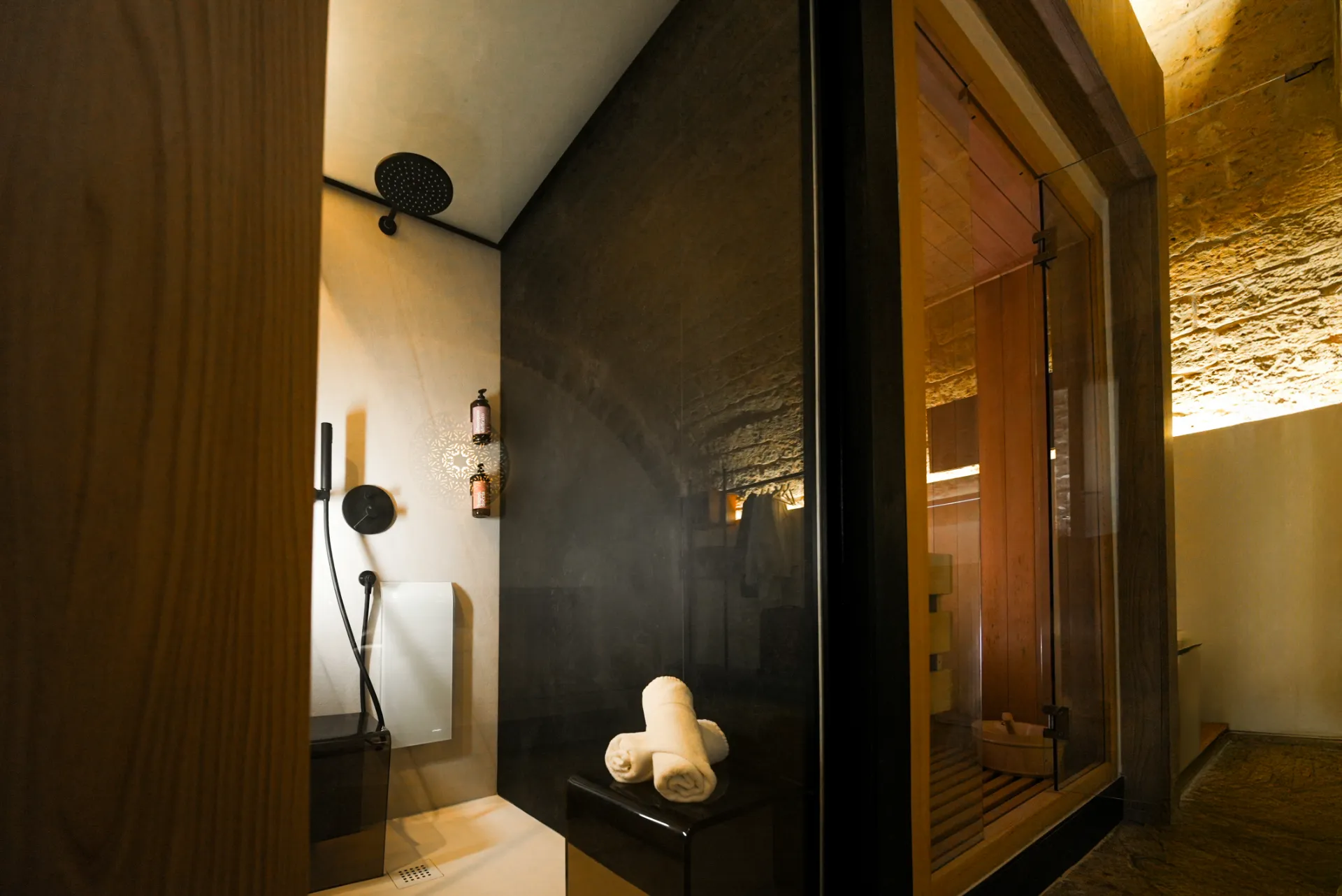 MYRA BARI - Luxury apartment & Spa